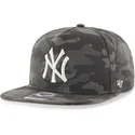 47-brand-mlb-new-york-yankees-captain-dt-snapback-cap-in-schwarz-mit-camouflage-muster