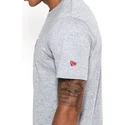graues-nfl-kurzarmshirt-von-new-era