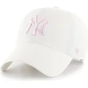 cepice-zaoblena-bila-nastavitelny-rosa-new-york-yankees-mlb-47-brand