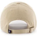 beige-gebogene-kappe-mit-beigem-logo-der-new-york-yankees-mlb-clean-up-von-47-brand