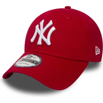 Cap zaoblená red adjustable strap 9FORTY Essential New York Yankees MLB New Era