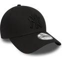 svart-kurvad-keps-med-svart-logotyp-39thirty-classic-justerad-fran-new-york-yankees-mlb-av-new-era