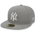cepice-rovna-seda-prilehava-59fifty-essential-new-york-yankees-mlb-new-era