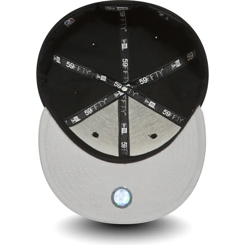 schwarze-enganliegende-59fifty-essential-flatcap-der-brooklyn-nets-nba-von-new-era