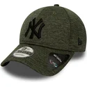 cepice-zaoblena-zelena-nastavitelny-9forty-dry-switch-jersey-new-york-yankees-mlb-new-era