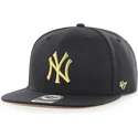 cepice-rovna-cerna-snapback-oro-new-york-yankees-mlb-47-brand