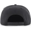 schwarze-snapback-kappe-mit-flachem-schirm-und-goldenem-new-york-yankees-mlb-captain-metalivise-logo-von-47-brand
