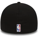 new-era-curved-brim-39thirty-black-base-chicago-bulls-nba-fitted-cap-schwarz-rot