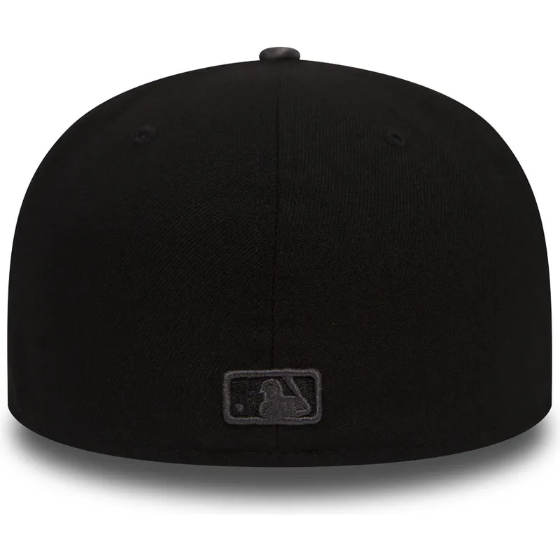 cepice-rovna-cerna-prilehava-59fifty-grey-collection-new-york-yankees-mlb-new-era