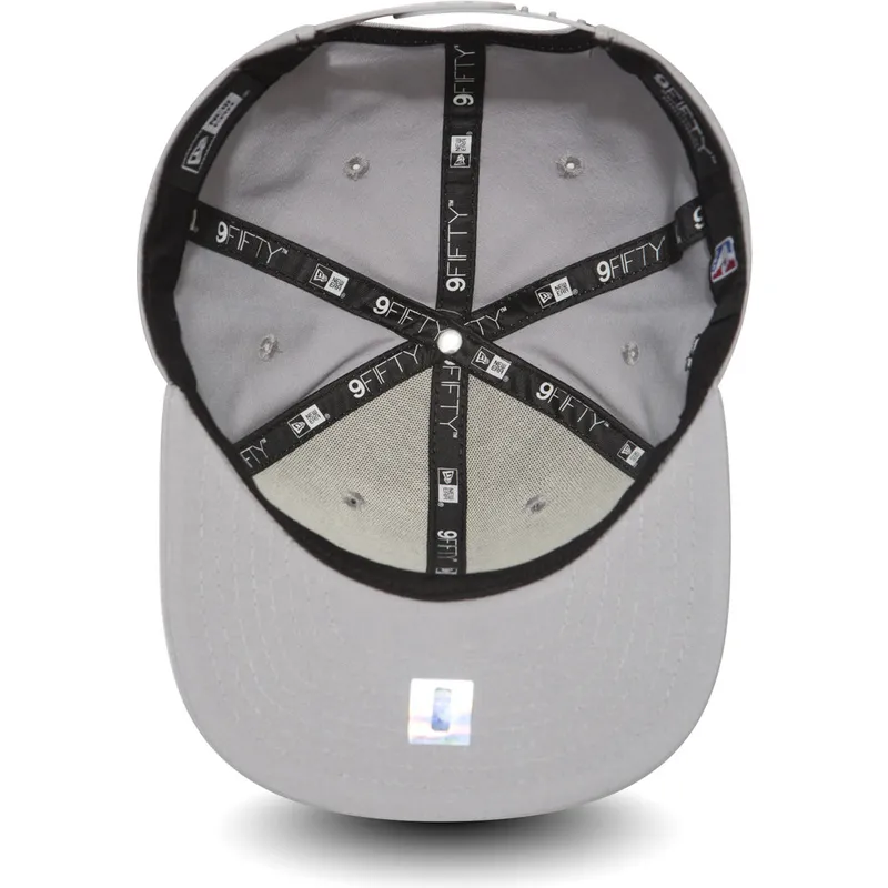 cepice-rovna-seda-snapback-9fifty-chain-stitch-toronto-raptors-nba-new-era