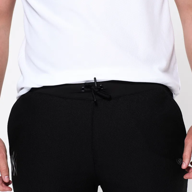 kalhoty-dlouhe-kalhoty-cerna-jogger-stealth-new-york-yankees-mlb-new-era