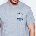 new-era-mlb-new-york-yankees-badge-graues-t-shirt-mit-kurzen-armeln