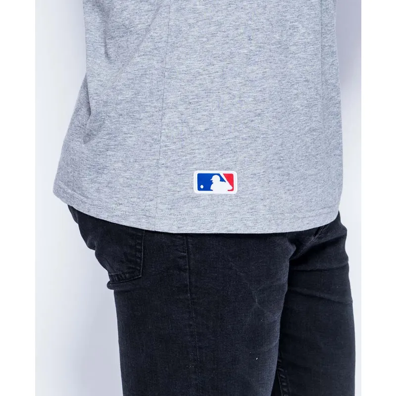 tricka-kratky-rukav-seda-badge-new-york-yankees-mlb-new-era