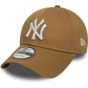 cepice-zaoblena-hneda-nastavitelny-9forty-essential-new-york-yankees-mlb-new-era