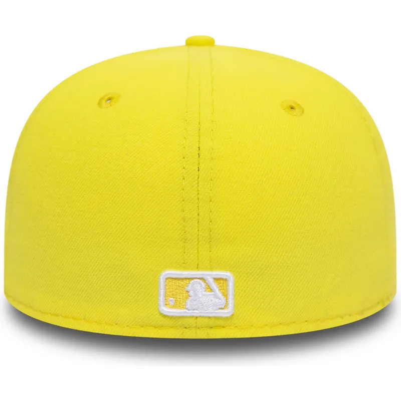 cepice-rovna-zluta-prilehava-59fifty-essential-new-york-yankees-mlb-new-era