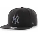 cepice-rovna-cerna-snapback-captain-iridescent-new-york-yankees-mlb-47-brand