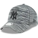 cepice-zaoblena-seda-snapback-ajustable-9forty-engineered-fit-new-york-yankees-mlb-new-era