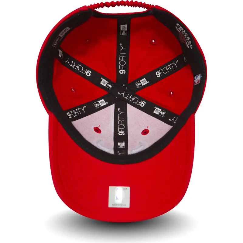 cepice-zaoblena-cervena-nastavitelny-pro-deti-9forty-essential-chicago-bulls-nba-new-era