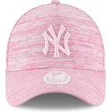 cepice-zaoblena-ruzova-snapback-ajustable-9forty-a-frame-engineered-fit-new-york-yankees-mlb-new-era