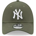 grune-verstellbare-curved-cap-9forty-league-essential-der-new-york-yankees-mlb-von-new-era