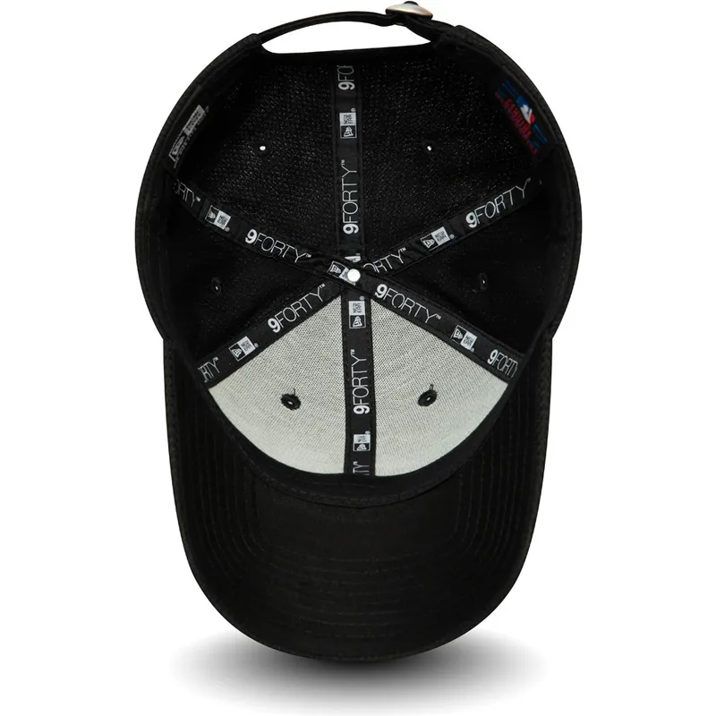 cepice-zaoblena-cerna-nastavitelny-9forty-diamond-era-essential-boston-red-sox-mlb-new-era cepice-zaoblena-cerna-nastavitelny-9forty-diamond-era-essential-boston-red-sox-mlb-new-era