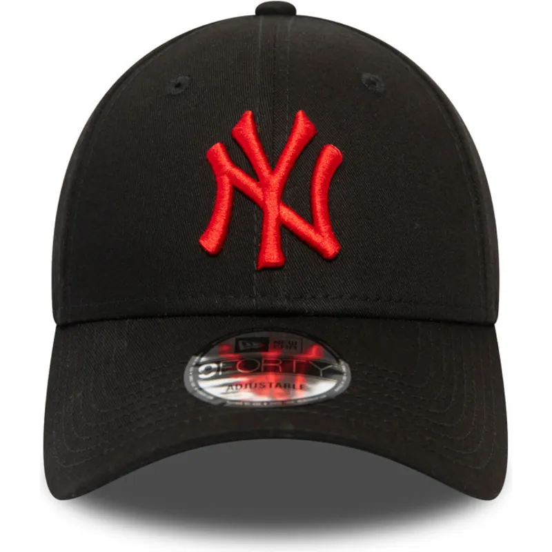 cepice-zaoblena-cerna-nastavitelny-9forty-league-essential-new-york-yankees-mlb-new-era
