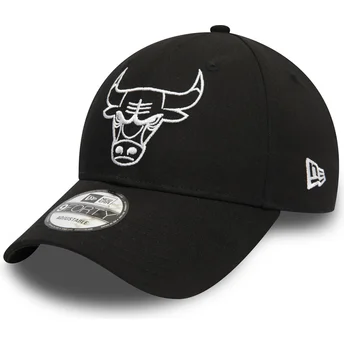 Svart justerbar kurvad keps med vit logotyp 9FORTY League Essential från Chicago Bulls NBA av New Era