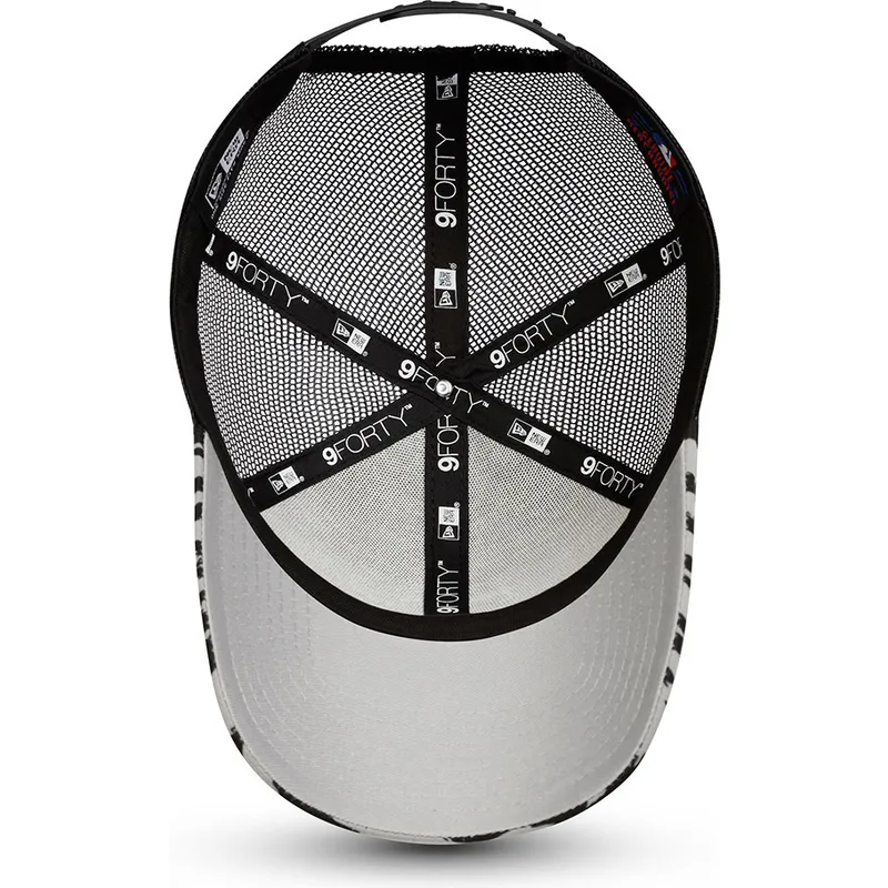 cepice-zaoblena-seda-snapback-9forty-tiger-print-new-york-yankees-mlb-new-era