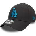 graue-snapback-kappe-mit-gebogenem-schirm-und-blauem-logo-9forty-repreve-pop-logo-der-los-angeles-dodgers-mlb-von-new-era