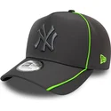 cepice-zaoblena-seda-snapback-feather-pipe-a-frame-new-york-yankees-mlb-new-era