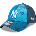 cepice-zaoblena-modra-nastavitelny-9forty-paisley-print-new-york-yankees-mlb-new-era