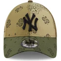 cepice-zaoblena-zelena-nastavitelny-9forty-paisley-print-new-york-yankees-mlb-new-era