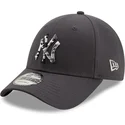 cepice-zaoblena-seda-nastavitelny-9forty-camo-infill-new-york-yankees-mlb-new-era