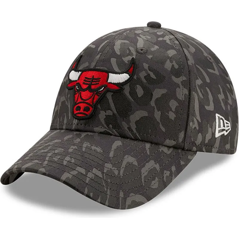 cepice-zaoblena-maskacova-nastavitelny-9forty-all-over-camo-chicago-bulls-nba-new-era
