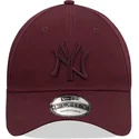 cepice-zaoblena-cervena-snapback-9forty-league-essential-new-york-yankees-mlb-new-era