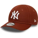 new-era-mlb-new-york-yankees-9forty-league-essential-verstellbare-braune-kappe-fur-kleinkinder