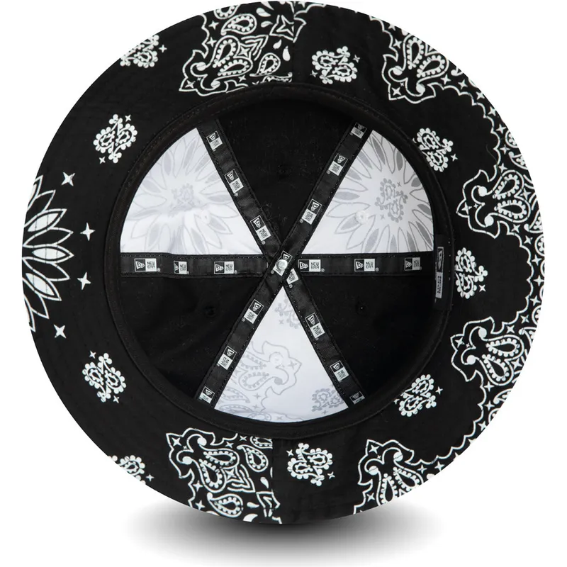 kbeliky-cerna-paisley-explorer-new-era