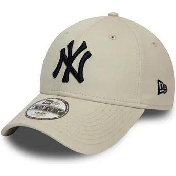 Böjd beige justerbar keps för barn 9FORTY League Essential från New York Yankees MLB av New Era