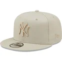 cepice-rovna-seda-snapback-9fifty-league-essential-new-york-yankees-mlb-new-era
