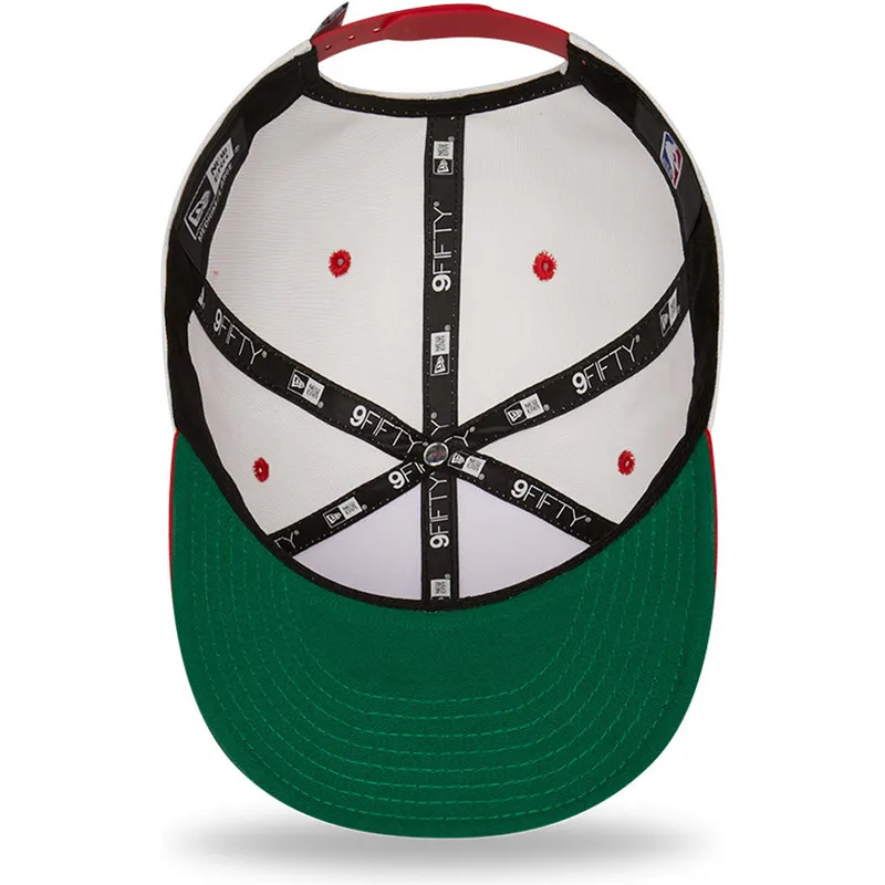 weisse-und-rote-flache-snapback-kappe-9fifty-white-crown-von-chicago-bulls-nba-von-new-era