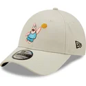 beige-verstellbare-9forty-sporty-kappe-mit-gebogenem-schirm-von-patrick-star-spongebob-von-new-era