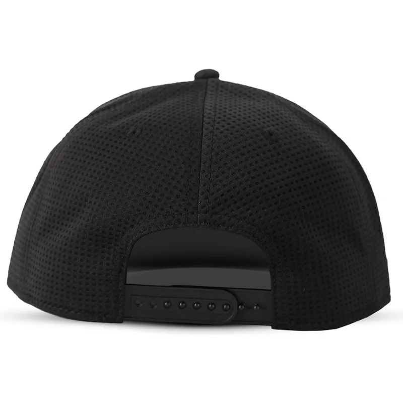 cepice-rovna-cerna-snapback-metal-badge-difuzed