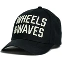 schwarze-snapback-cap-classic-ww22-von-wheels-and-waves-mit-gebogenem-schirm