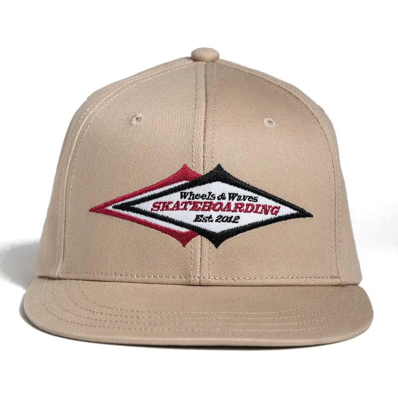 cepice-rovna-bezova-snapback-skateboarding-ww24-wheels-and-waves