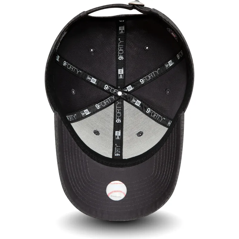 cepice-zaoblena-seda-nastavitelny-9forty-shadow-tech-new-york-yankees-mlb-new-era
