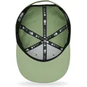 cepice-rovna-zelena-snapback-9fifty-league-essential-new-york-yankees-mlb-new-era