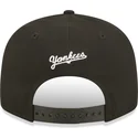 cepice-rovna-cerna-snapback-9fifty-coops-new-york-yankees-mlb-new-era