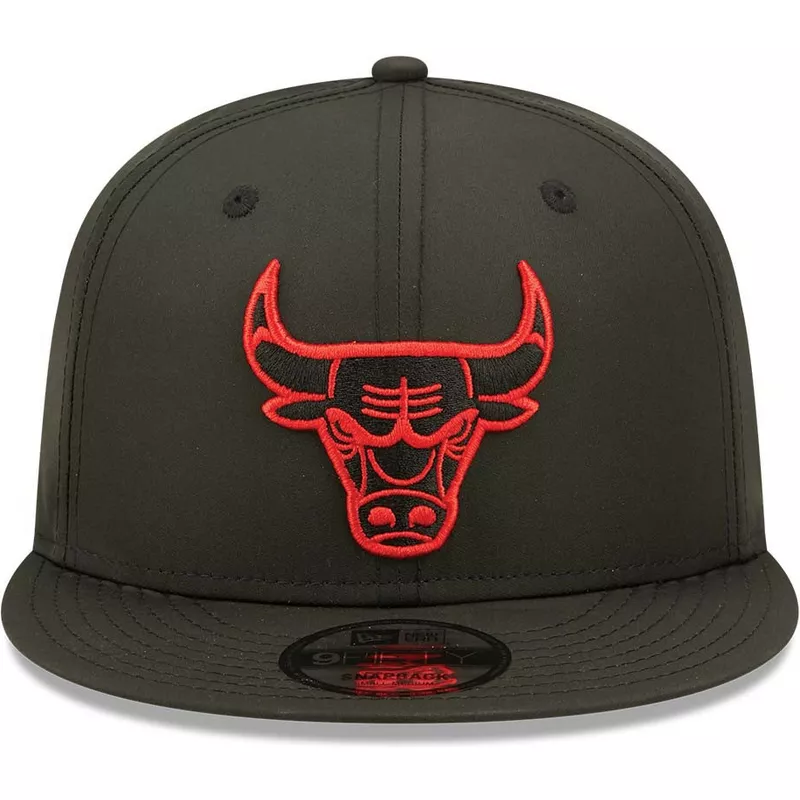 new-era-flat-brim-red-logo-9fifty-neon-pack-chicago-bulls-nba-black-snapback-cap