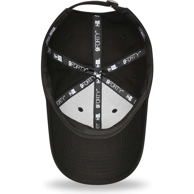 schwarze-verstellbare-curved-cap-mit-gelbem-logo-9forty-seasonal-infill-der-new-york-yankees-mlb-von-new-era