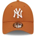 cepice-zaoblena-hneda-nastavitelny-9forty-league-essential-new-york-yankees-mlb-new-era